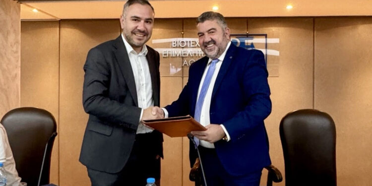 Ο Πρόεδρος του Β.Ε.Α., Κωνσταντίνος Δαμίγος και ο υποδιοικητής της Δ.ΥΠ.Α. Βασίλης Γεωργιάδης